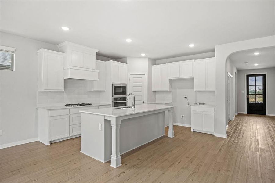 7-web-or-mls-1423-foxglove-pk 7-web-or-mls-1423-foxglove-pk