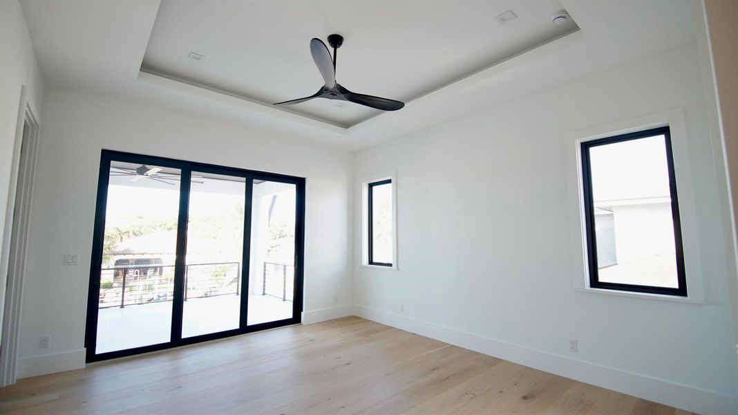 Spacious, unfurnished interior of a new home in , Palm Beach Gardens (Image 67).