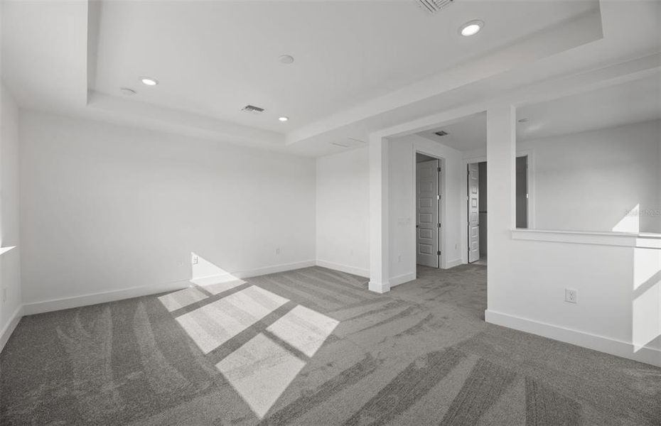 Spacious, unfurnished interior of a new home in , Bradenton (Image 26).
