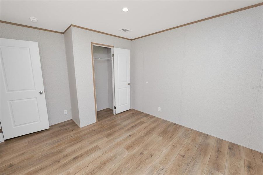 Spacious, unfurnished interior of a new home in , Lakeland (Image 48).