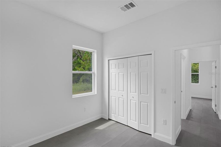Spacious, unfurnished interior of a new home in , Dunnellon (Image 28).