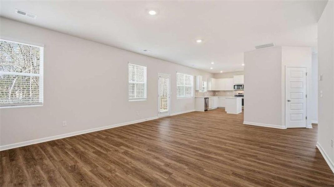Spacious, unfurnished interior of a new home in Oakchase at Hampton, Hampton (Image 22).