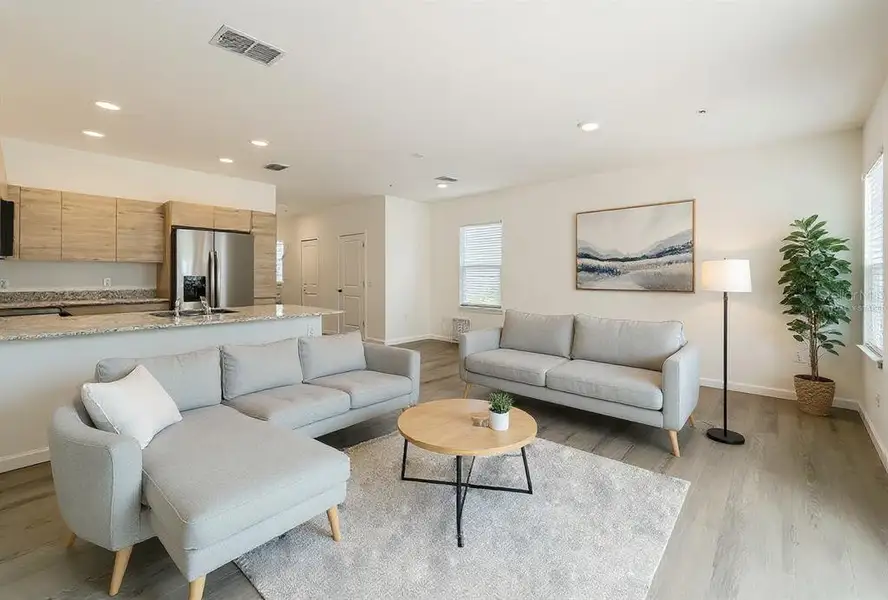 Furnished interior view inside a new home in , Orlando (Image 4).