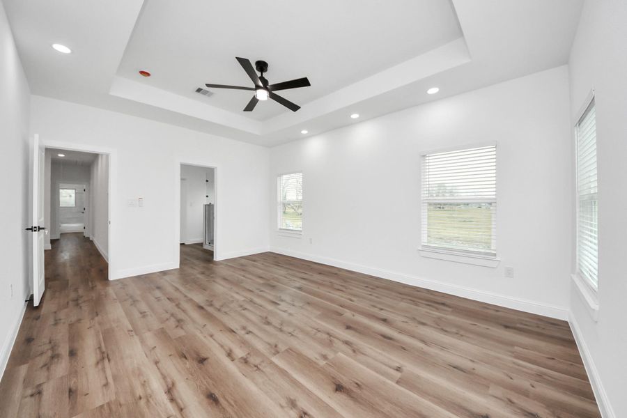Spacious, unfurnished interior of a new home in , Brookshire (Image 35).