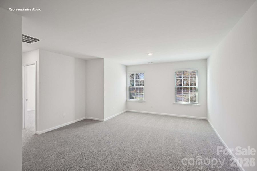 Spacious, unfurnished interior of a new home in Wallace Springs, Statesville (Image 10).
