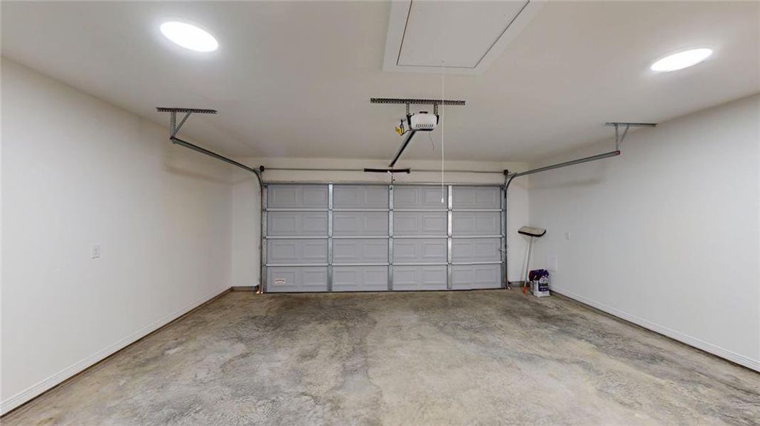 Spacious, unfurnished interior of a new home in , Cleburne (Image 26). Spacious, unfurnished interior of a new home in , Cleburne (Image 26).