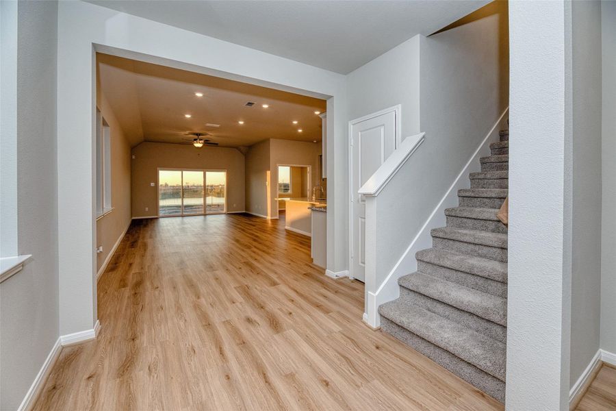 Spacious, unfurnished interior of a new home in Aldeana - Paintbrush Collection, Bonney (Image 21).