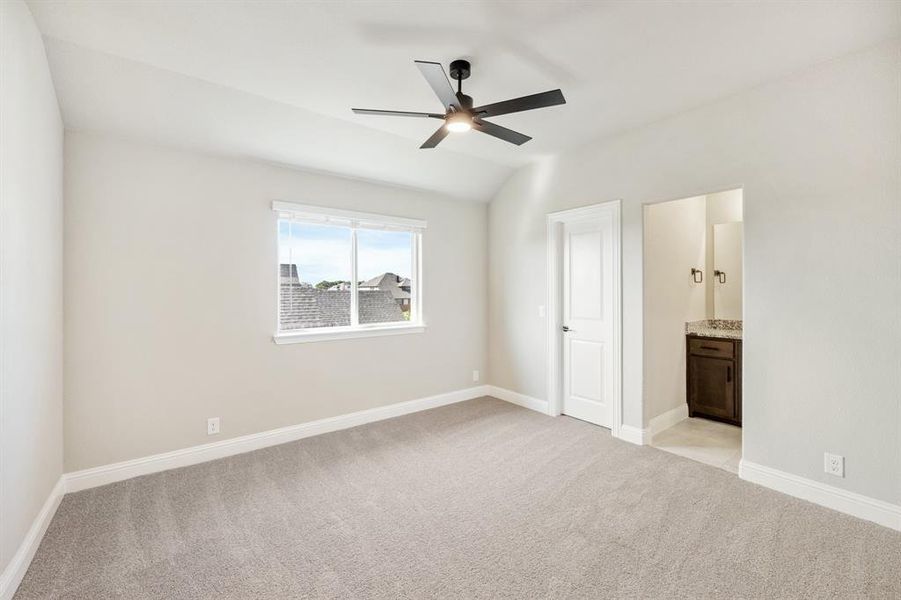 Spacious, unfurnished interior of a new home in Ridgepoint, Midlothian (Image 22).