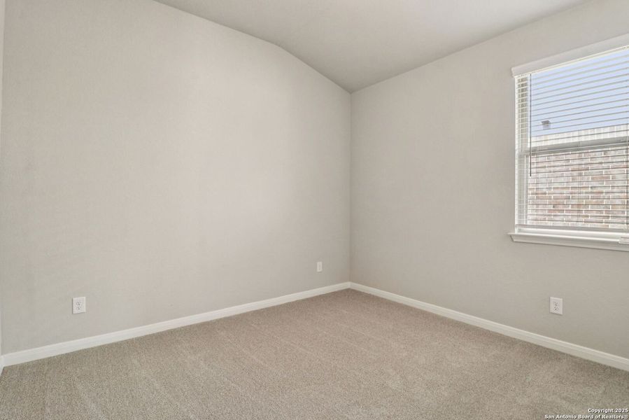 Spacious, unfurnished interior of a new home in Fox Falls, Boerne (Image 17).