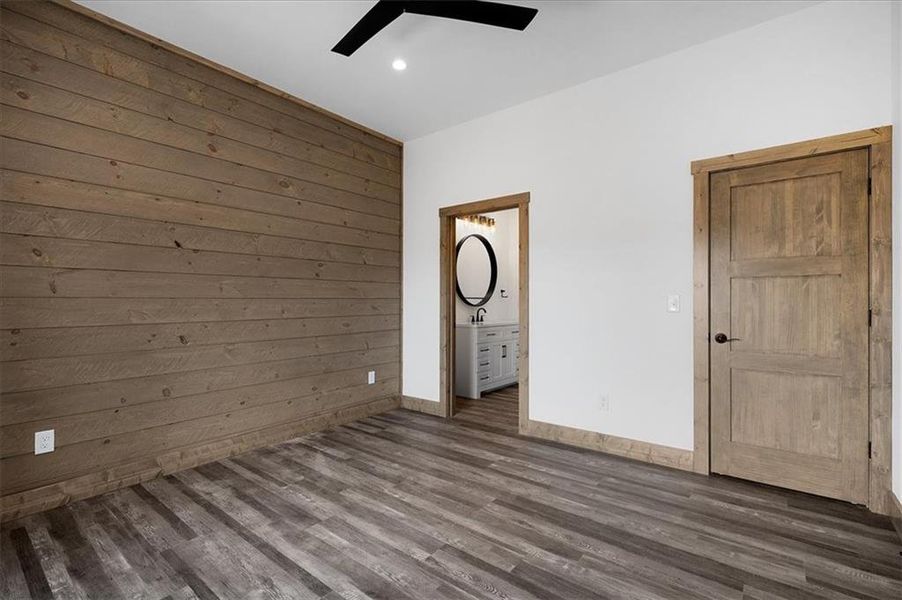 Spacious, unfurnished interior of a new home in , Ellijay (Image 13).