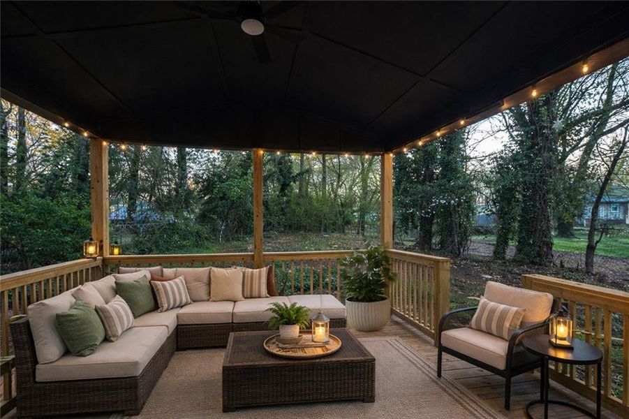 Exterior details and patio area of a home in , Decatur (Image 4).