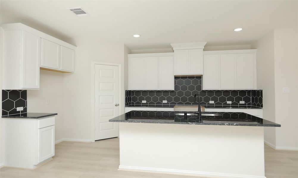 Image 18 of a home in River Ranch. Image 18 of a home in River Ranch.