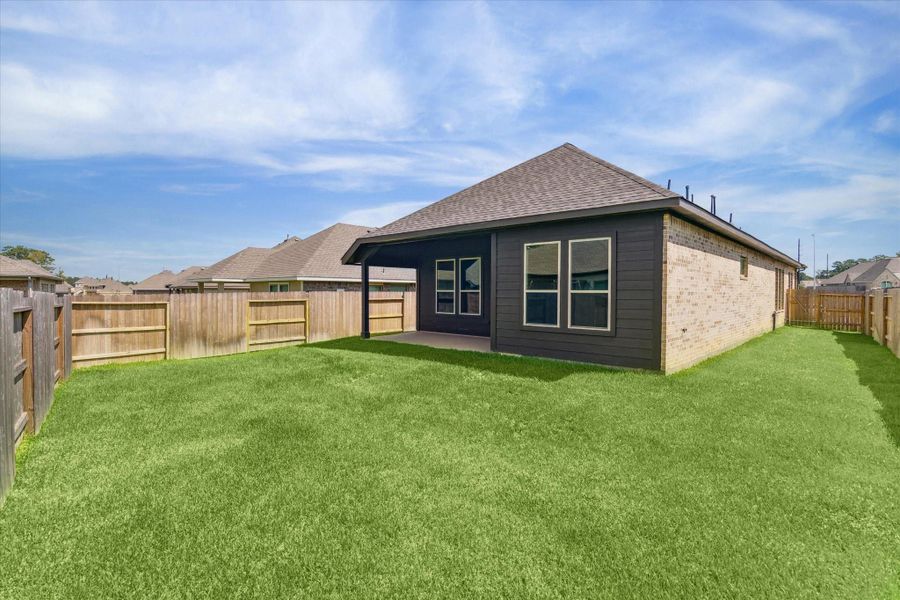 Exterior details and patio area of a home in Escondido, Magnolia (Image 4).