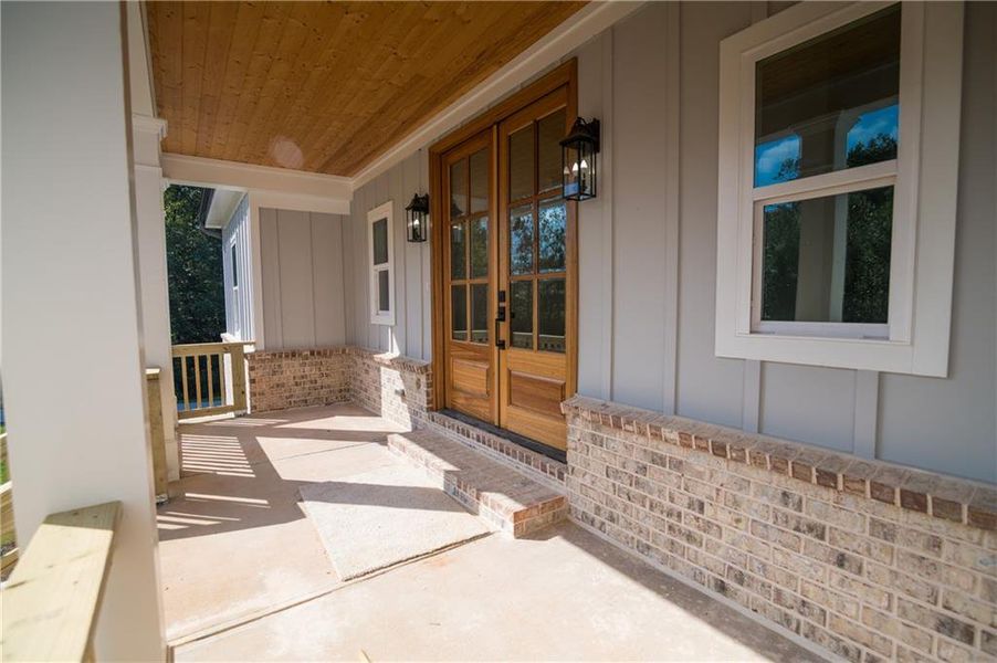 Exterior details and patio area of a home in , Clermont (Image 4).