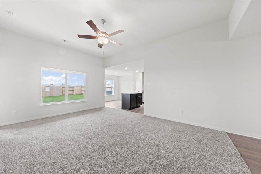 Spacious, unfurnished interior of a new home in Retreat at Fossil Creek, Fort Worth (Image 9).