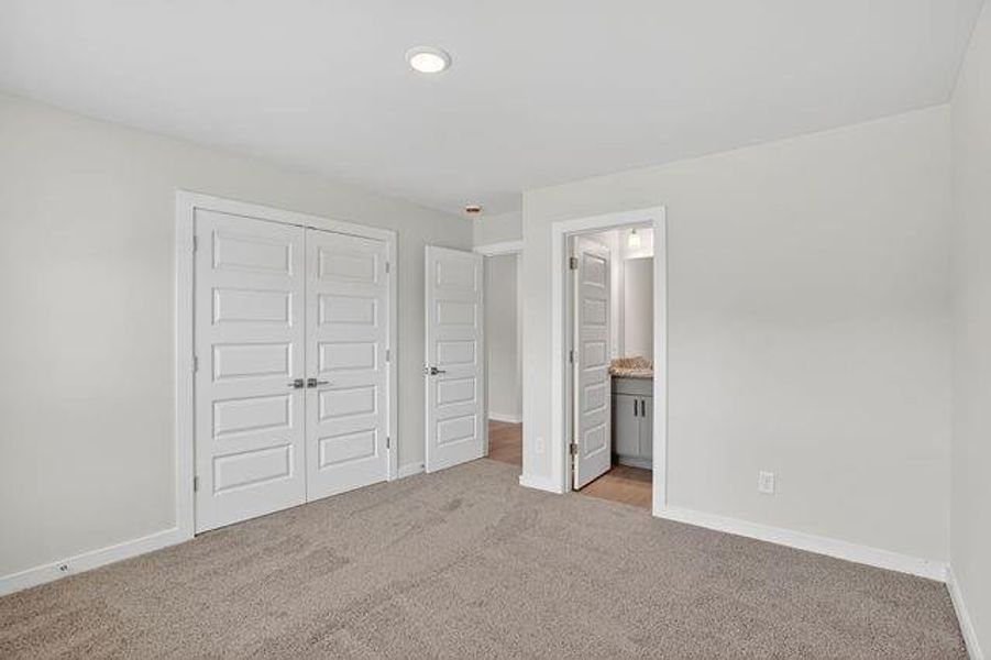 Spacious, unfurnished interior of a new home in Killian Manor at The Adares, Adairsville (Image 23).