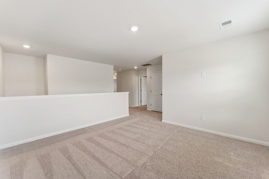 Spacious, unfurnished interior of a new home in Radley Place, Chesnee (Image 26).