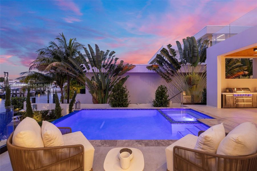 Exterior details and patio area of a home in , Miami (Image 35).
