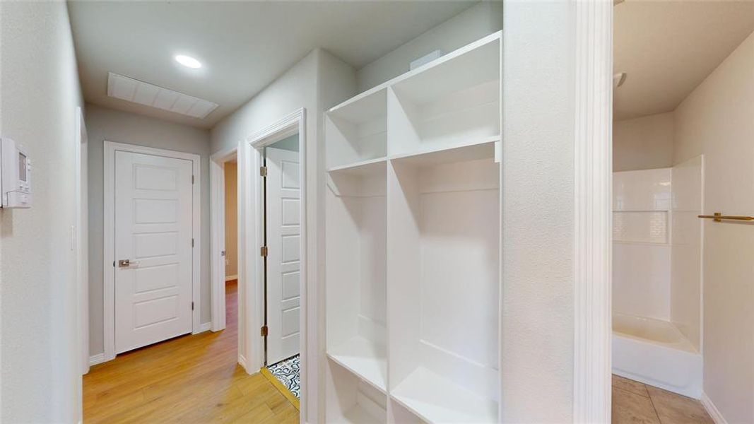 Spacious, unfurnished interior of a new home in , Cleburne (Image 25). Spacious, unfurnished interior of a new home in , Cleburne (Image 25).