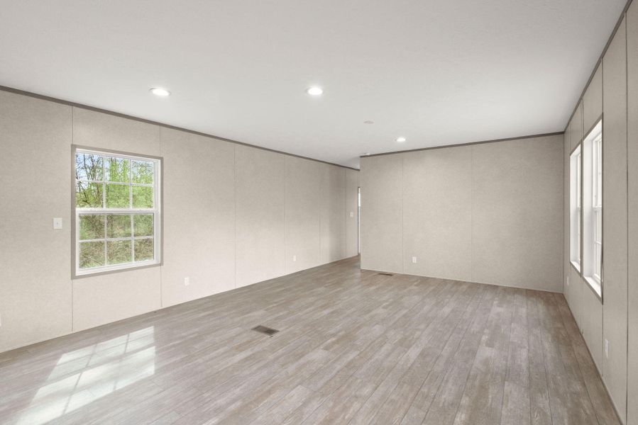 Spacious, unfurnished interior of a new home in , Summerville (Image 21).