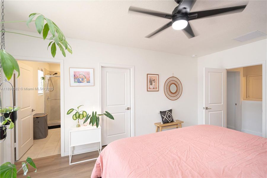 Furnished interior view inside a new home in , Homestead (Image 39).
