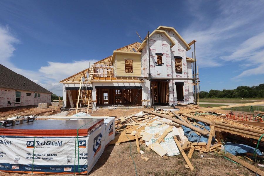 Two story home with 5 beds, 3.5 beds, and 3 car garage