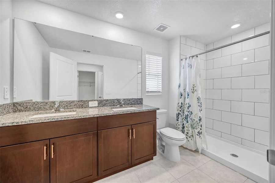 Furnished interior view inside a new home in Townes at Southshore Pointe, Ruskin (Image 10).