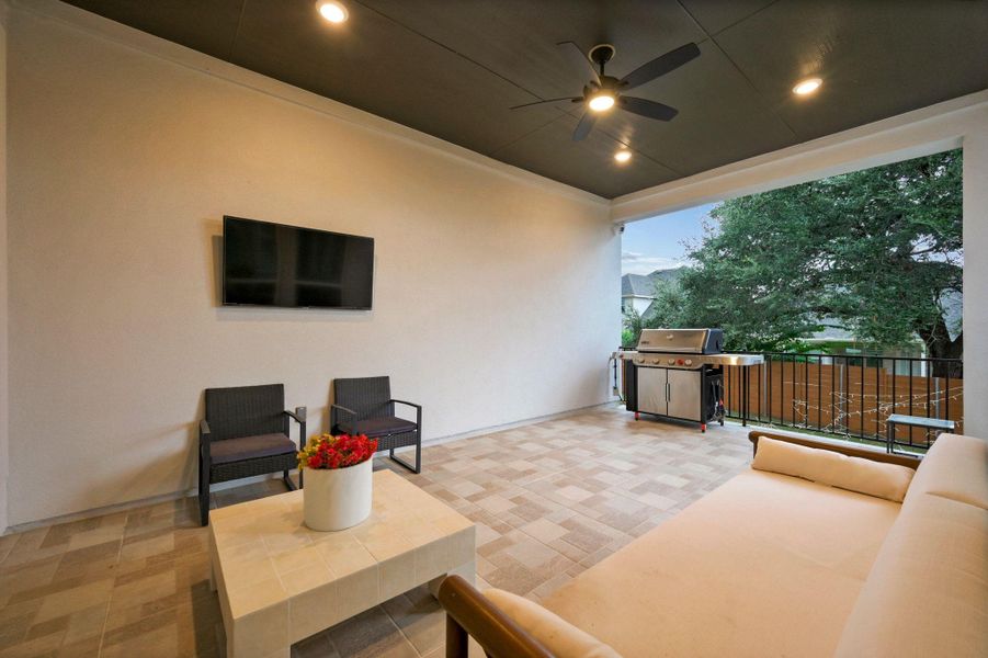 Image 33 of a home in Bluffview 50s. Image 33 of a home in Bluffview 50s.