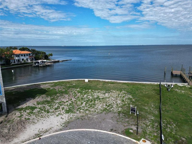 Natural landscape and outdoor views near in Tampa (Image 6). Natural landscape and outdoor views near in Tampa (Image 6).