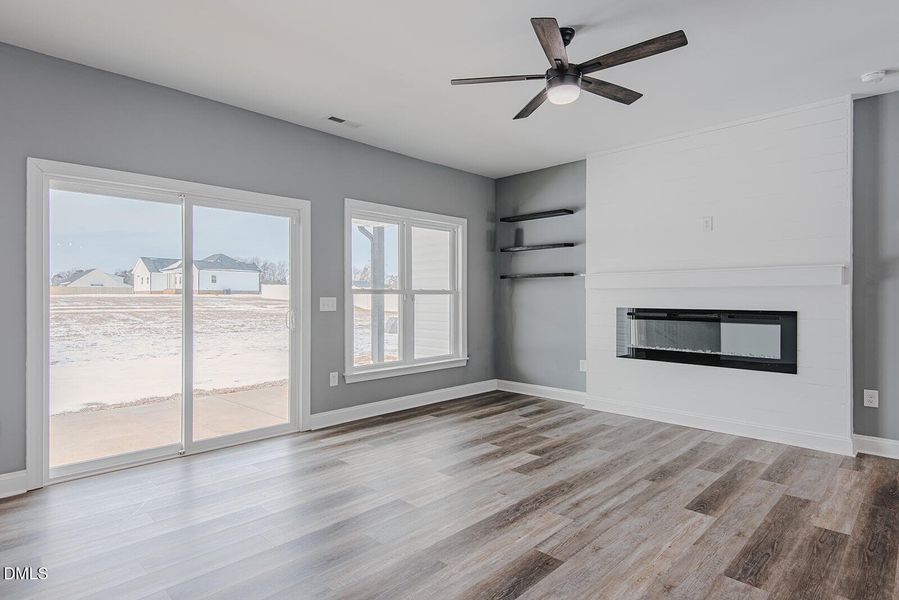 _MGP7908-HDR _MGP7908-HDR