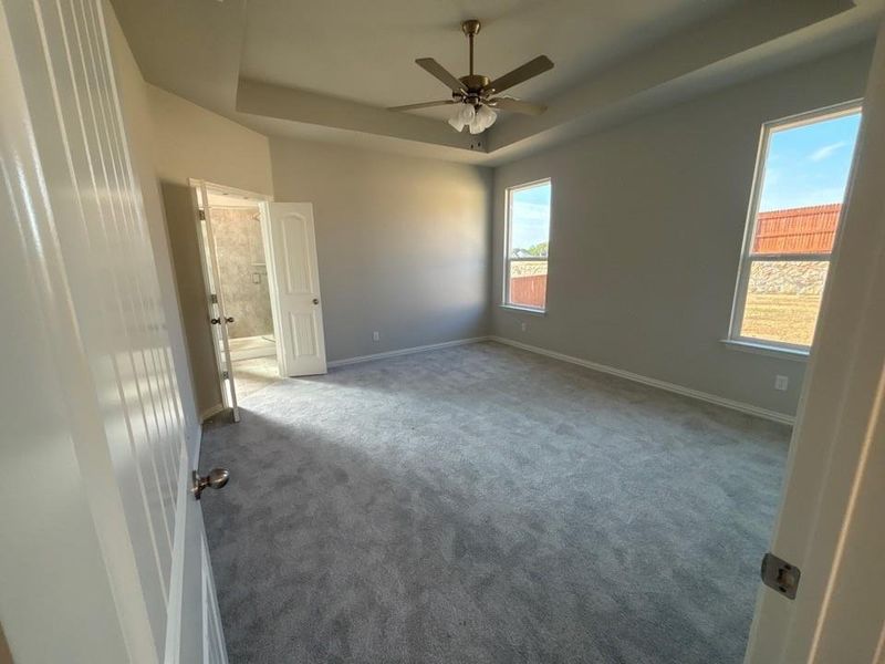 Spacious, unfurnished interior of a new home in Waterford Park, Weatherford (Image 15). Spacious, unfurnished interior of a new home in Waterford Park, Weatherford (Image 15).