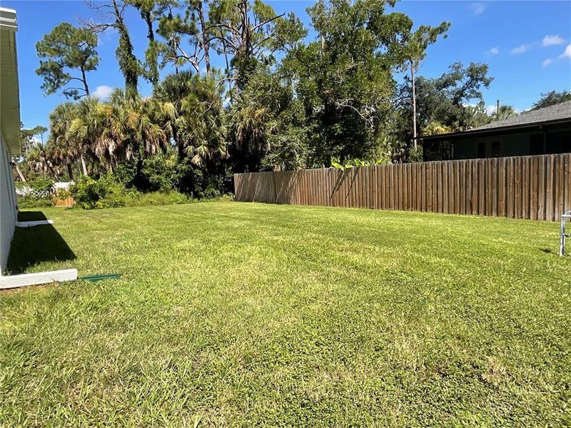 Exterior details and patio area of a home in , Port Charlotte (Image 30).