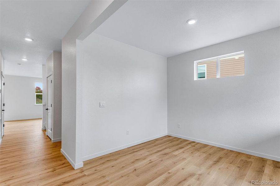 Spacious, unfurnished interior of a new home in Hansen Farm, Fort Collins (Image 31).