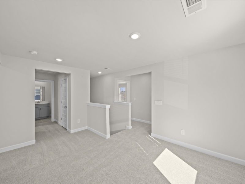 Spacious, unfurnished interior of a new home in Brayfield Manor - Heritage Collection, Wellford (Image 13).