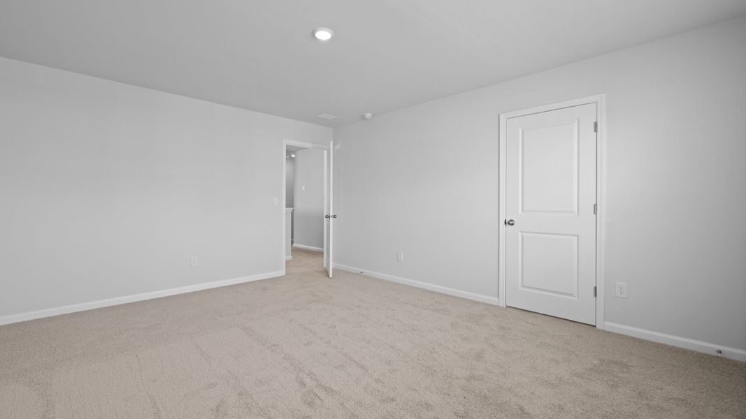 Representative unfurnished interior of a home built from the SALEM by D.R. Horton in Carolina Groves, Moncks Corner (Image 25).