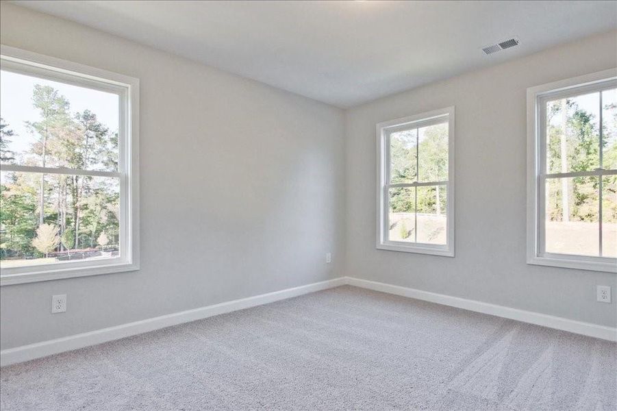 Spacious, unfurnished interior of a new home in Cherokee Township, Acworth (Image 20).
