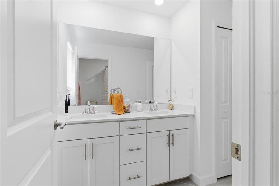 Furnished interior view inside a new home in , Bradenton (Image 43).