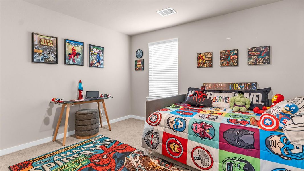 4th bedroom upstairs also with walk in closet