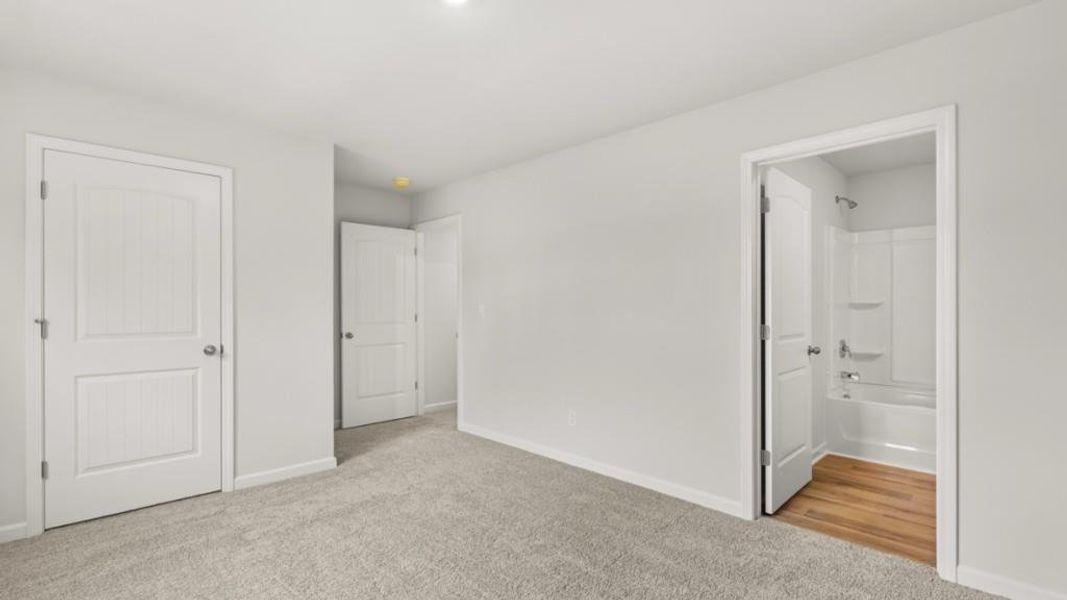 Spacious, unfurnished interior of a new home in , South Fulton (Image 25).