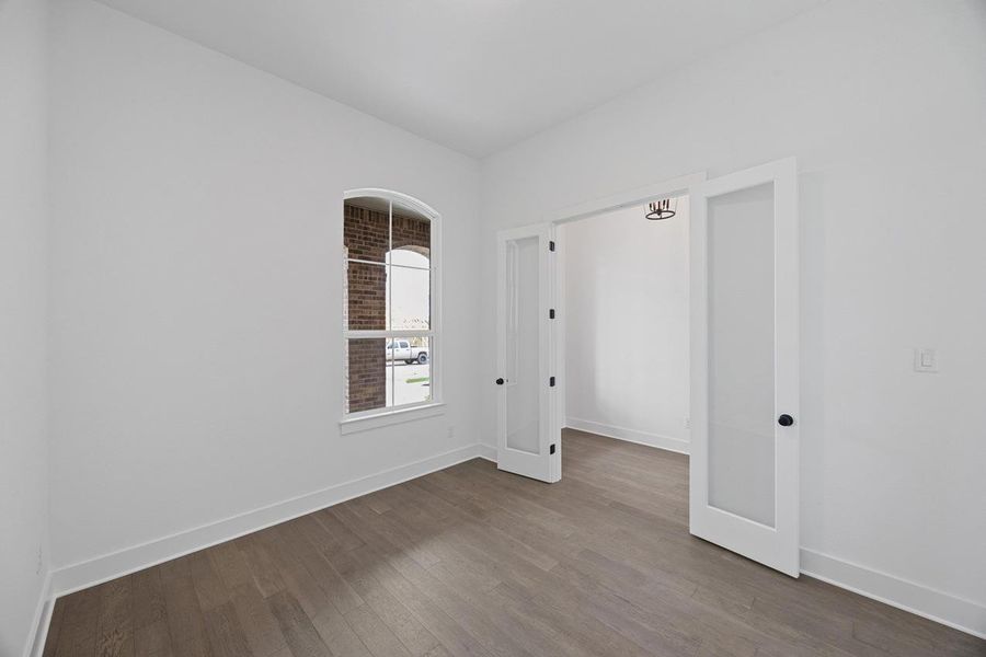 Spacious, unfurnished interior of a new home in Flora, Hutto (Image 20).