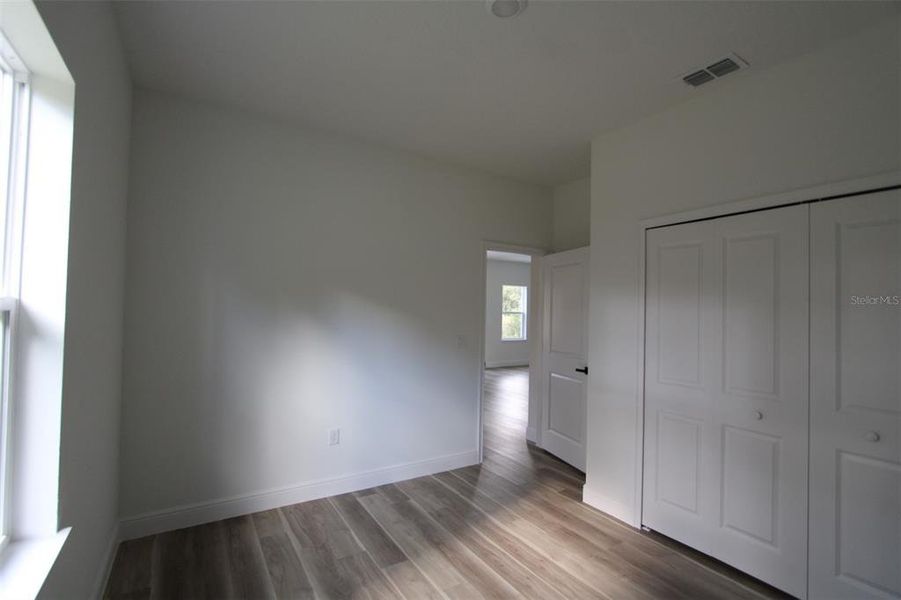 Spacious, unfurnished interior of a new home in , Citrus Springs (Image 25).