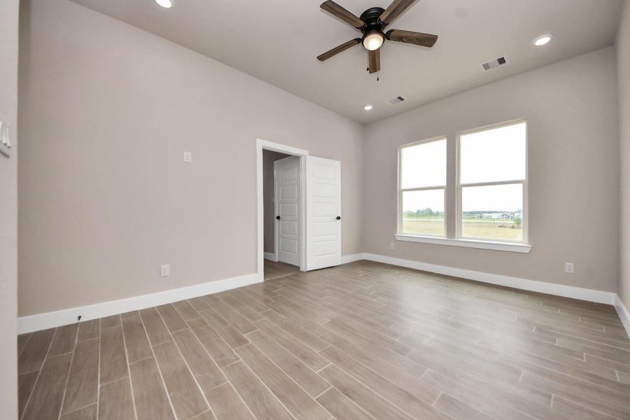 Master Bedroom Master Bedroom