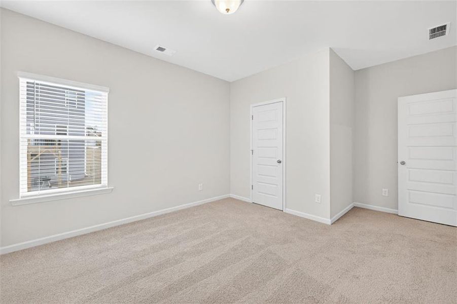 Spacious, unfurnished interior of a new home in Garrett Preserve, Douglasville (Image 31).