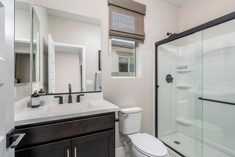 Representative furnished interior of a home built from the Grand by Risewell Homes in Bentridge, Buckeye (Image 16).