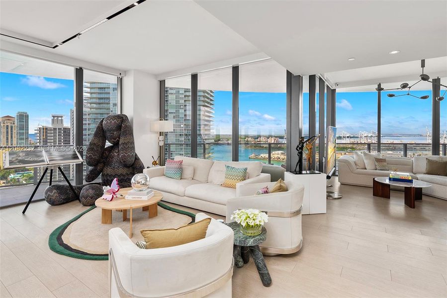 Furnished interior view inside a new home in , Miami Beach (Image 52).