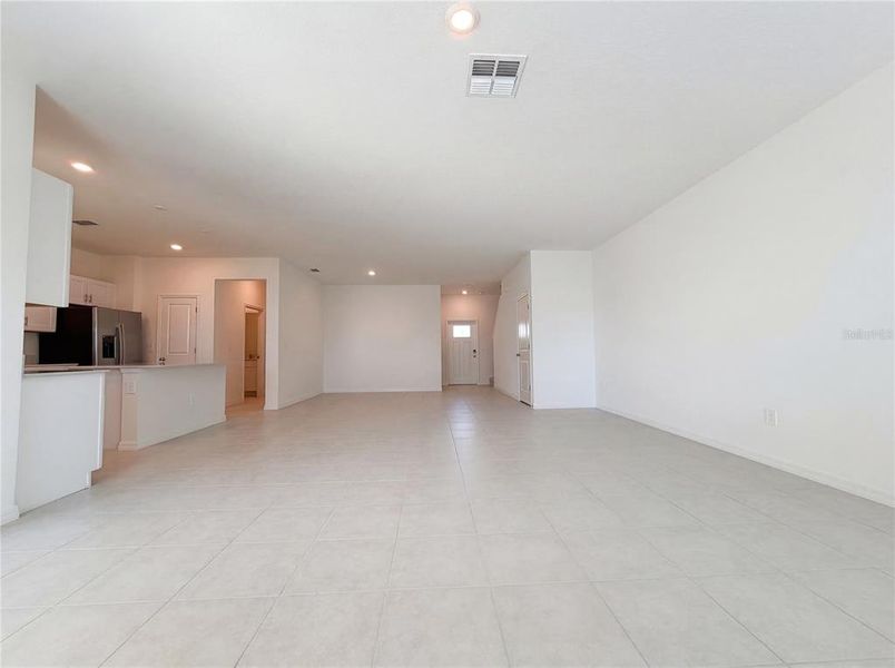 Spacious, unfurnished interior of a new home in , Parrish (Image 13).