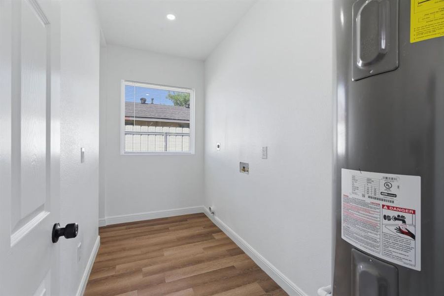 Spacious, unfurnished interior of a new home in , Dallas (Image 11).
