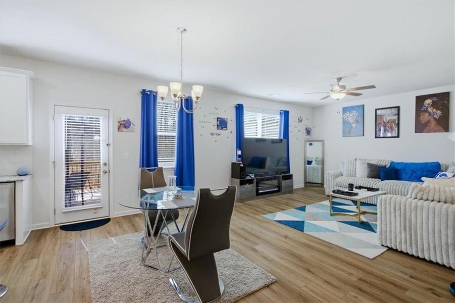 Furnished interior view inside a new home in Tell River, Atlanta (Image 9). Furnished interior view inside a new home in Tell River, Atlanta (Image 9).