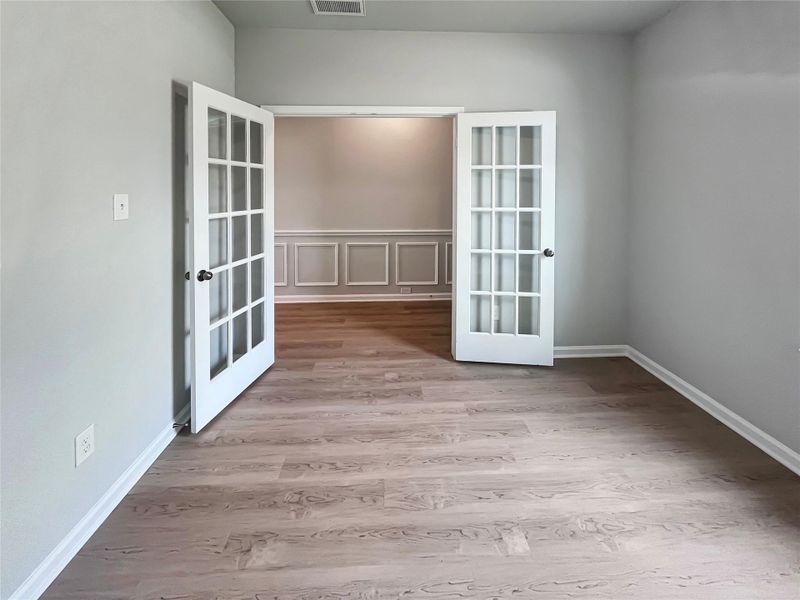 The Oakshire II- Study with French doors The Oakshire II- Study with French doors