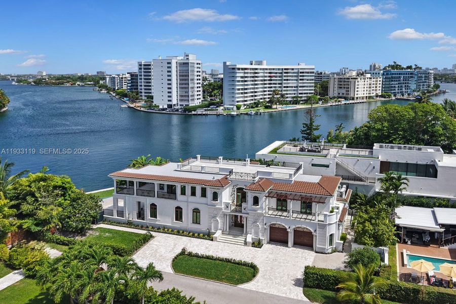 Condo located in Surfside, FL showcasing its design and architecture (Image 5). Condo located in Surfside, FL showcasing its design and architecture (Image 5).